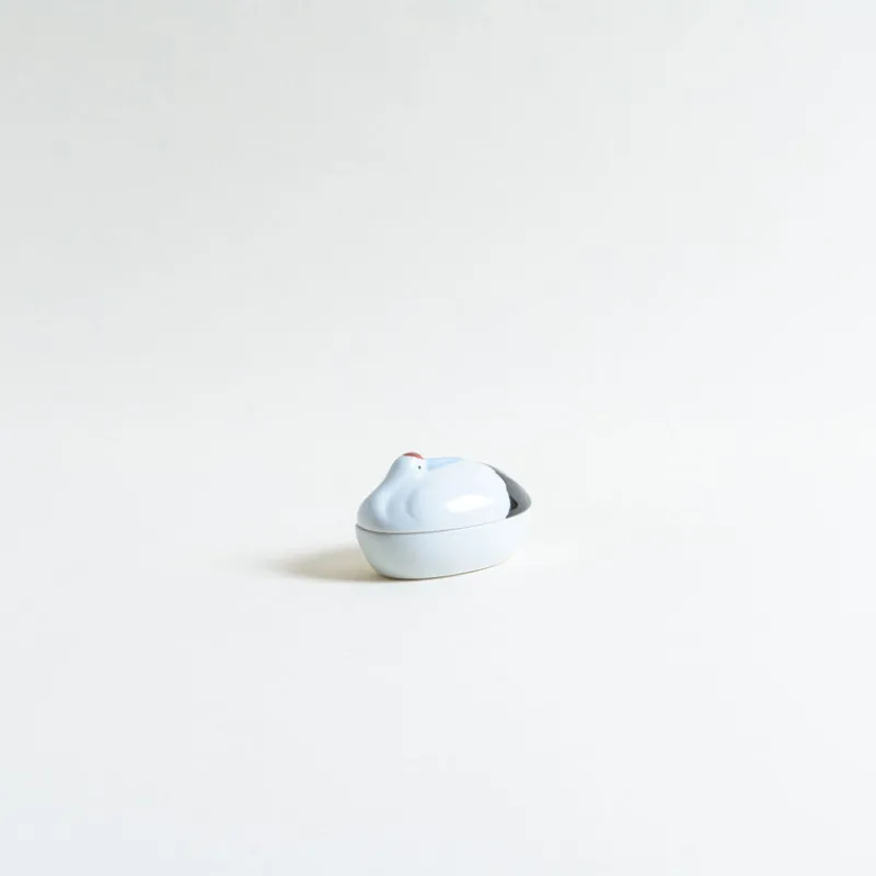 Mogutable Selects Ceramic Crane Case Clearance