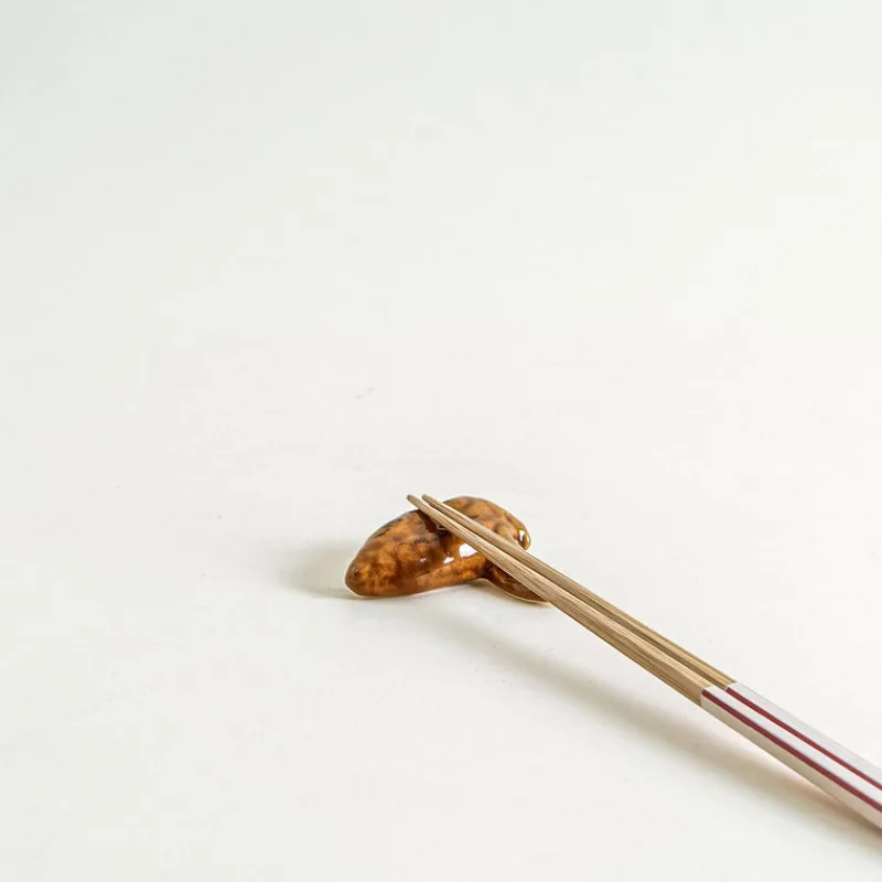 Mogutable Selects Chicken Wing Chopstick Rest Hot