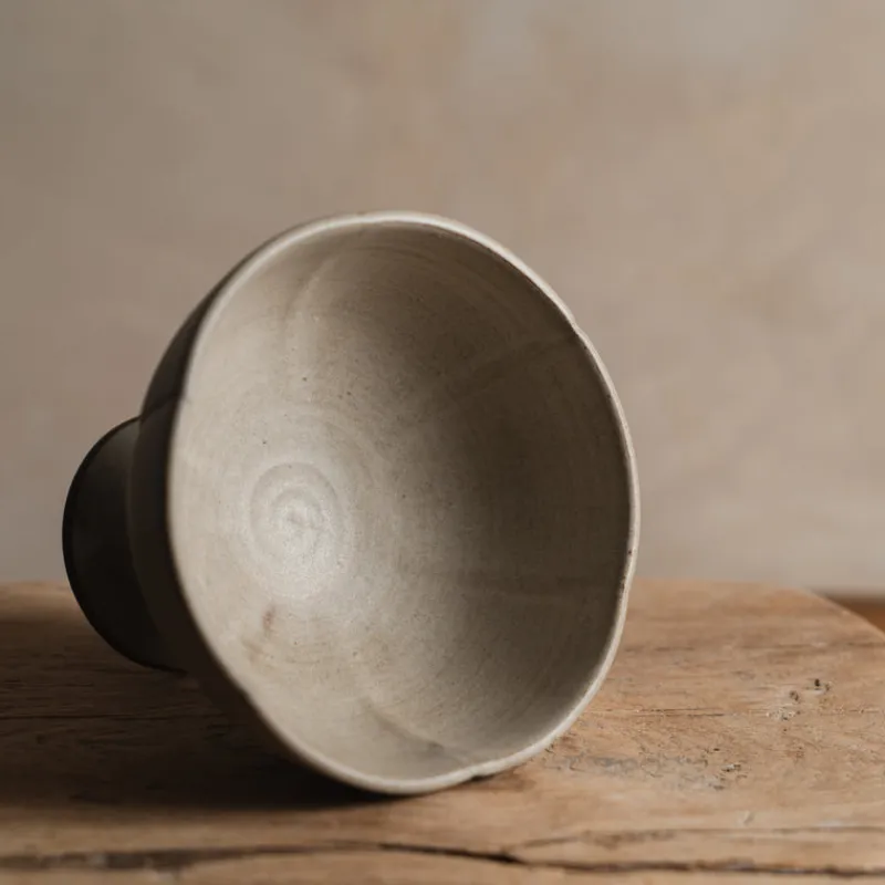 Zhitaofang's/製陶方式 Floral Footed Bowl in White Outlet