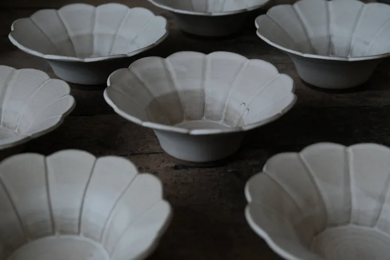 Zhitaofang's/製陶方式 Flower Deep Bowl in White Outlet