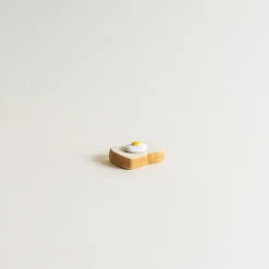 Mogutable Selects Fried Egg Toast Chopstick Rest Fashion