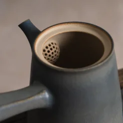 OKAUEYAKUMO Handmade Teapot in #187 Blue Hot