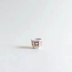 Mogutable Selects Hand-Painted Ceramic Mini Sake Cup Online