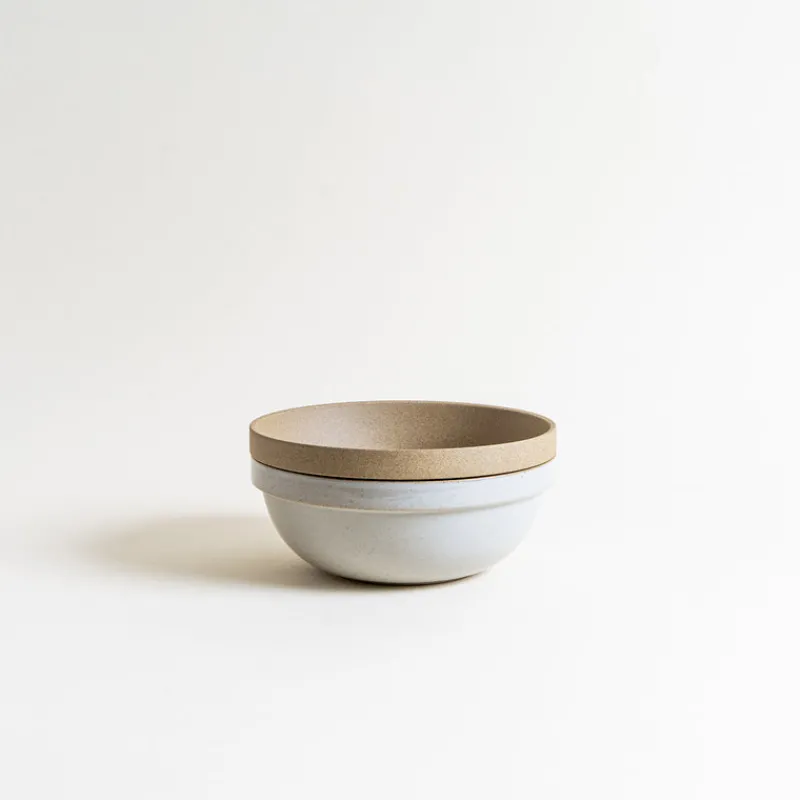 Hasami Porcelain 7.3" Deep Round Bowl in Natural Fashion