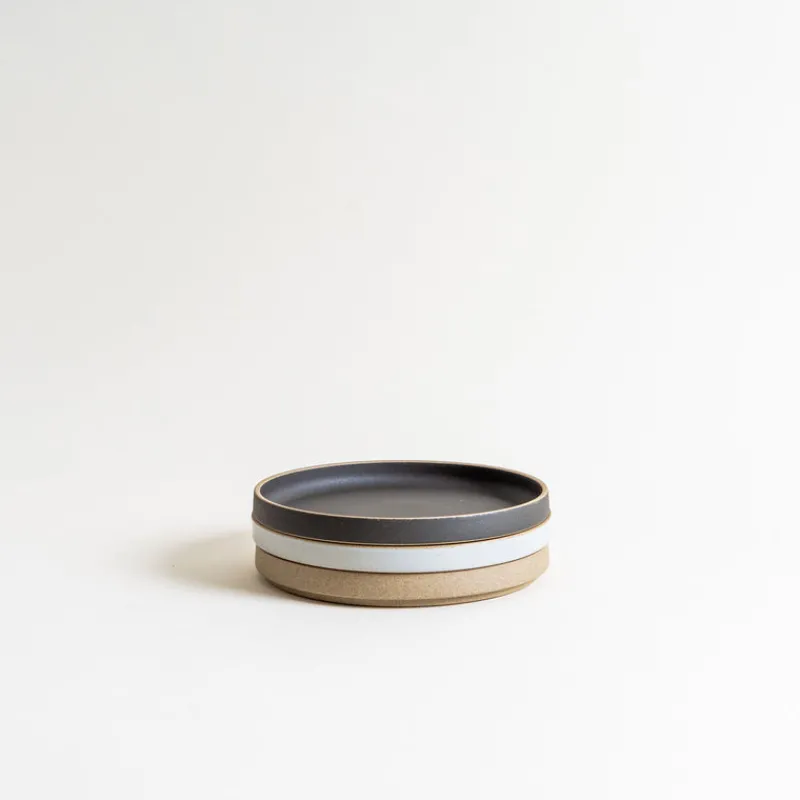 Hasami Porcelain 7.3" Dinner Plate in Black Hot