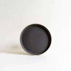 Hasami Porcelain 8.6" Plate in Black Best