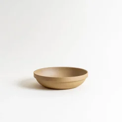 Hasami Porcelain 8.6" Round Serving Bowl in Natural Fashion