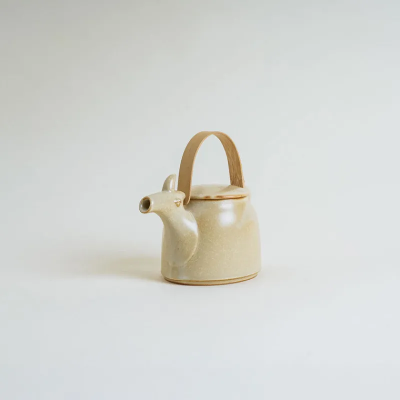 Mogutable Selects Makoto Komatsu Ceramic Teapot Fashion