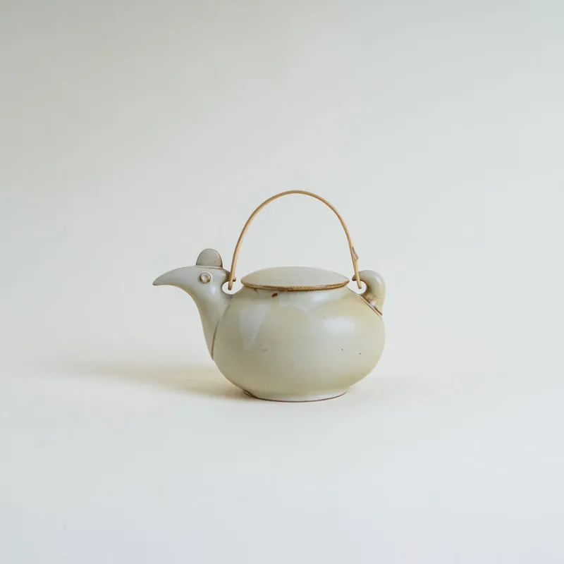 Mogutable Selects Makoto Komatsu Ceramic Teapot Fashion