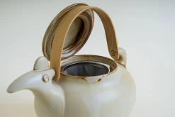 Mogutable Selects Makoto Komatsu Ceramic Teapot Fashion
