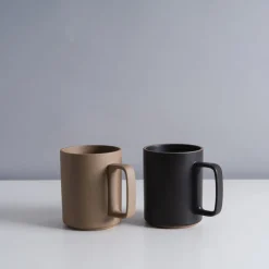 Hasami Porcelain 15 oz Mug in Black Best