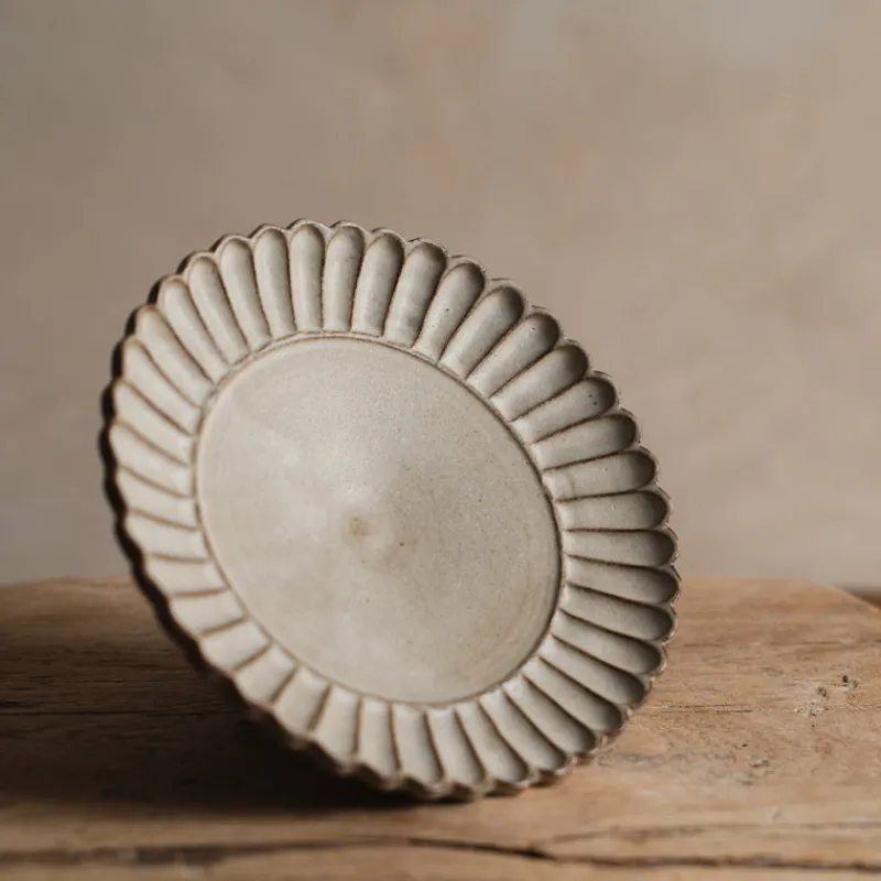 Zhitaofang's/製陶方式 Pleated Dessert Plate in White Clearance