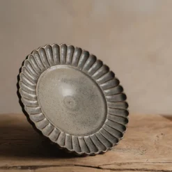 Zhitaofang's/製陶方式 Pleated Dessert Plate in Blue-Gray Online