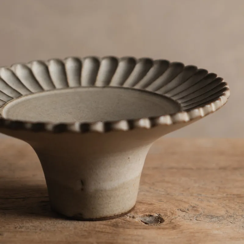 Zhitaofang's/製陶方式 Pleated Dessert Plate in White Clearance