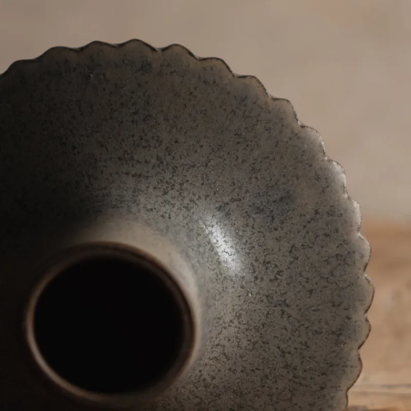 Zhitaofang's/製陶方式 Pleated Dessert Plate in Blue-Gray Online