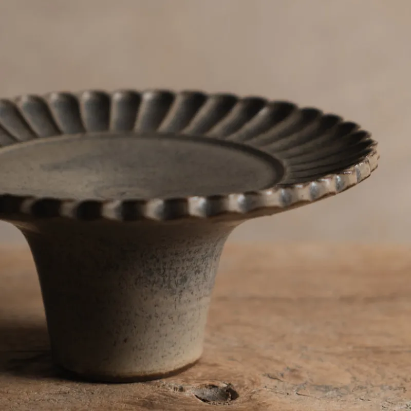 Zhitaofang's/製陶方式 Pleated Dessert Plate in Blue-Gray Online