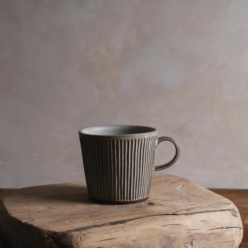 Zhitaofang's/製陶方式 Pleated Mug in White New