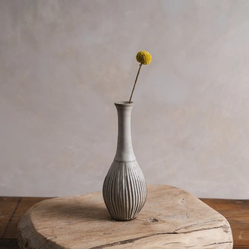 Zhitaofang's/製陶方式 Pleated Vase in White Sale