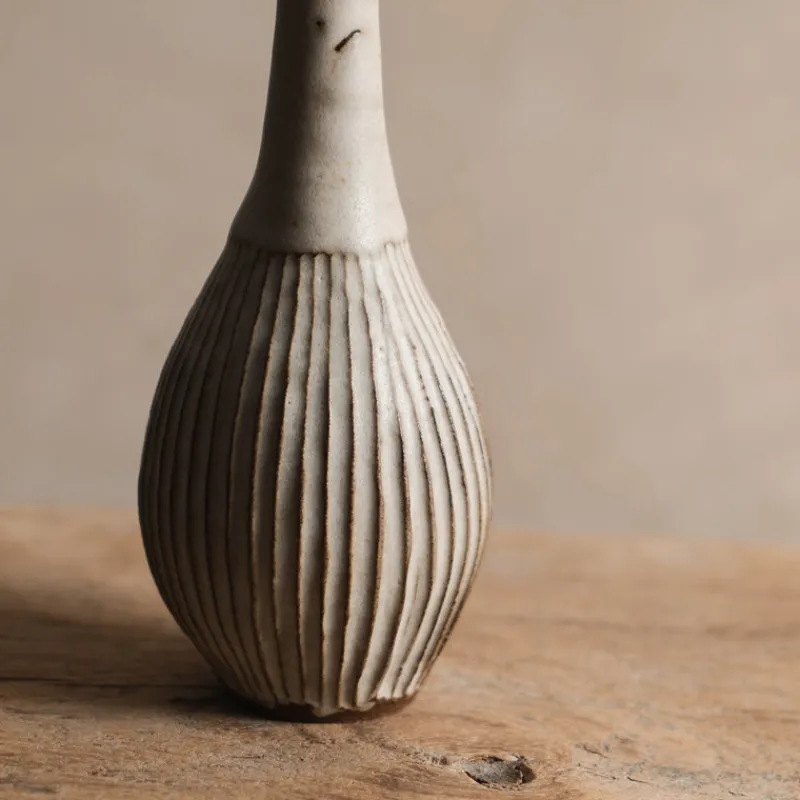 Zhitaofang's/製陶方式 Pleated Vase in White Sale