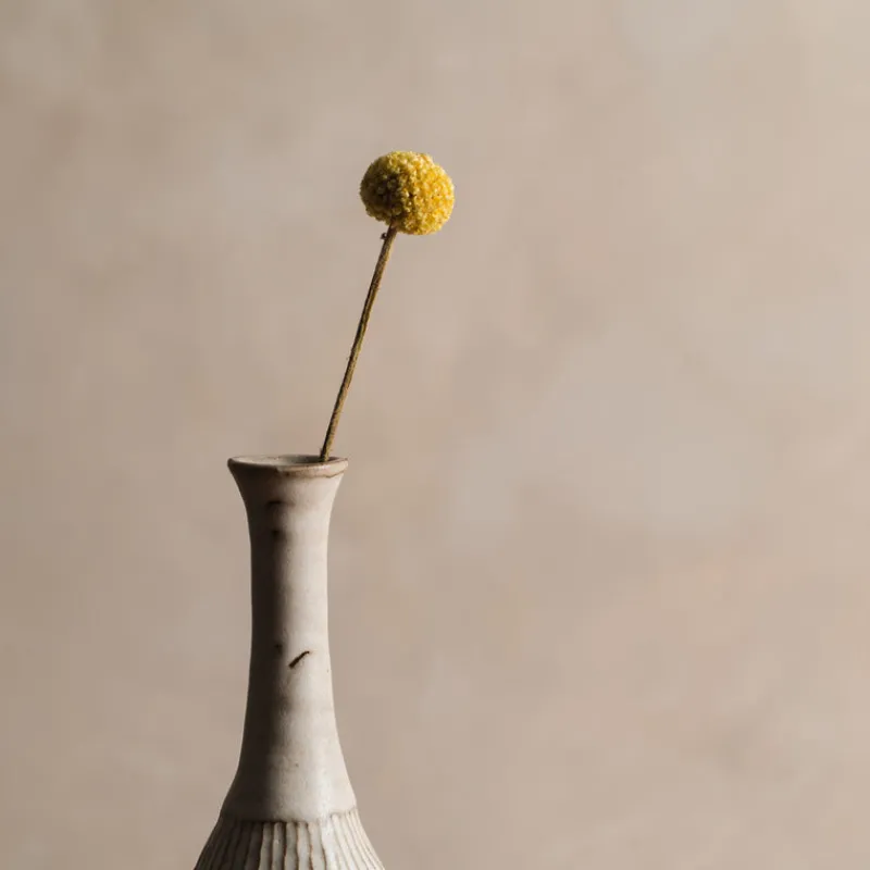 Zhitaofang's/製陶方式 Pleated Vase in White Sale
