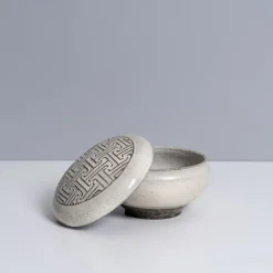 Jang Hun Seong Soup Bowl with Patterned Lid Discount