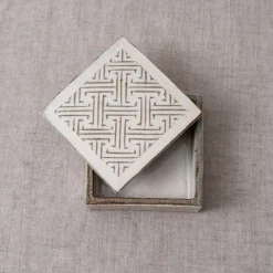 Jang Hun Seong Square Box with Patterned Lid Best
