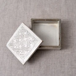 Jang Hun Seong Square Box with Patterned Lid Best