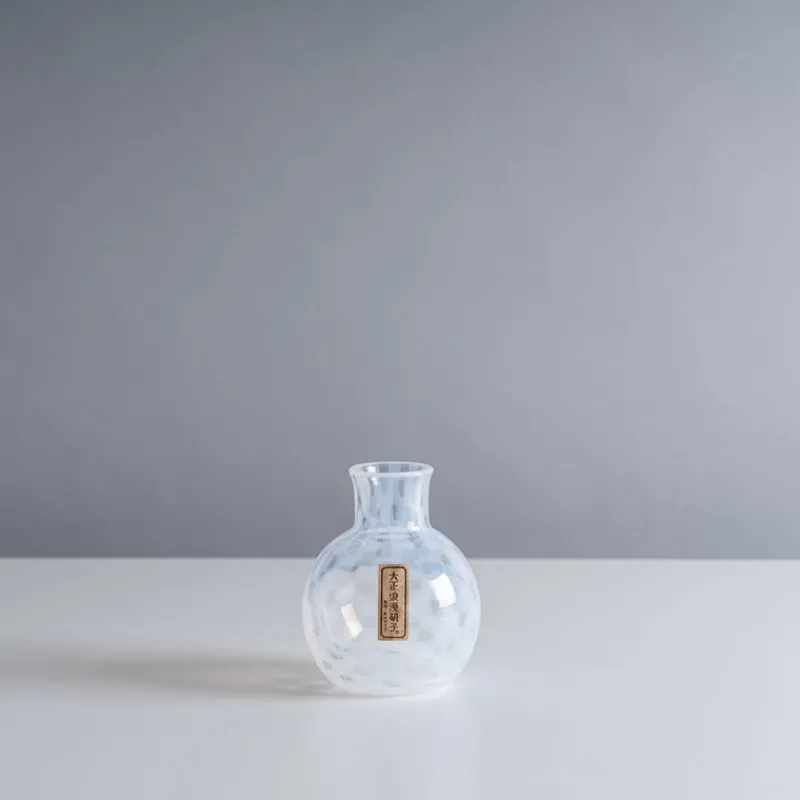 Hirota Glass Taisho Roman Vase in Checker Outlet