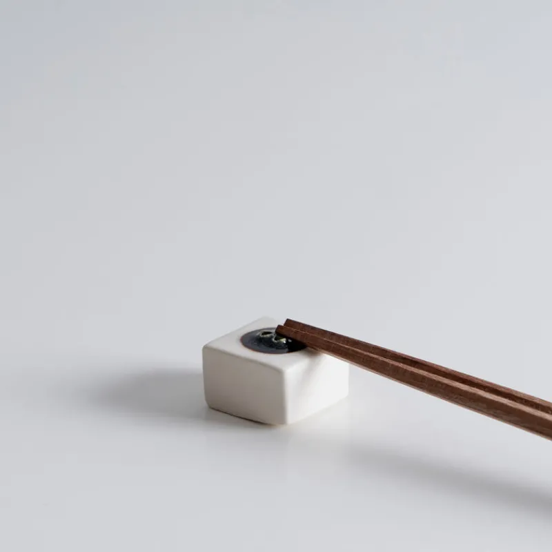 Mogutable Selects Tofu Chopstick Rest Best