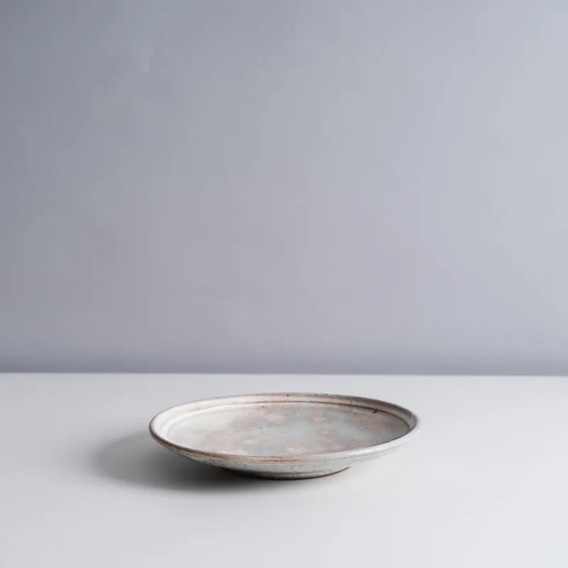 Jang Hun Seong 7.25" White Slip Covered Plate New