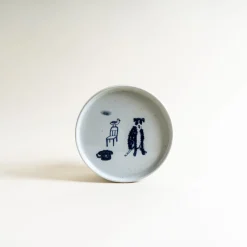 Yeogi-Damki Hand-Painted Plate - Dog & Phone Clearance