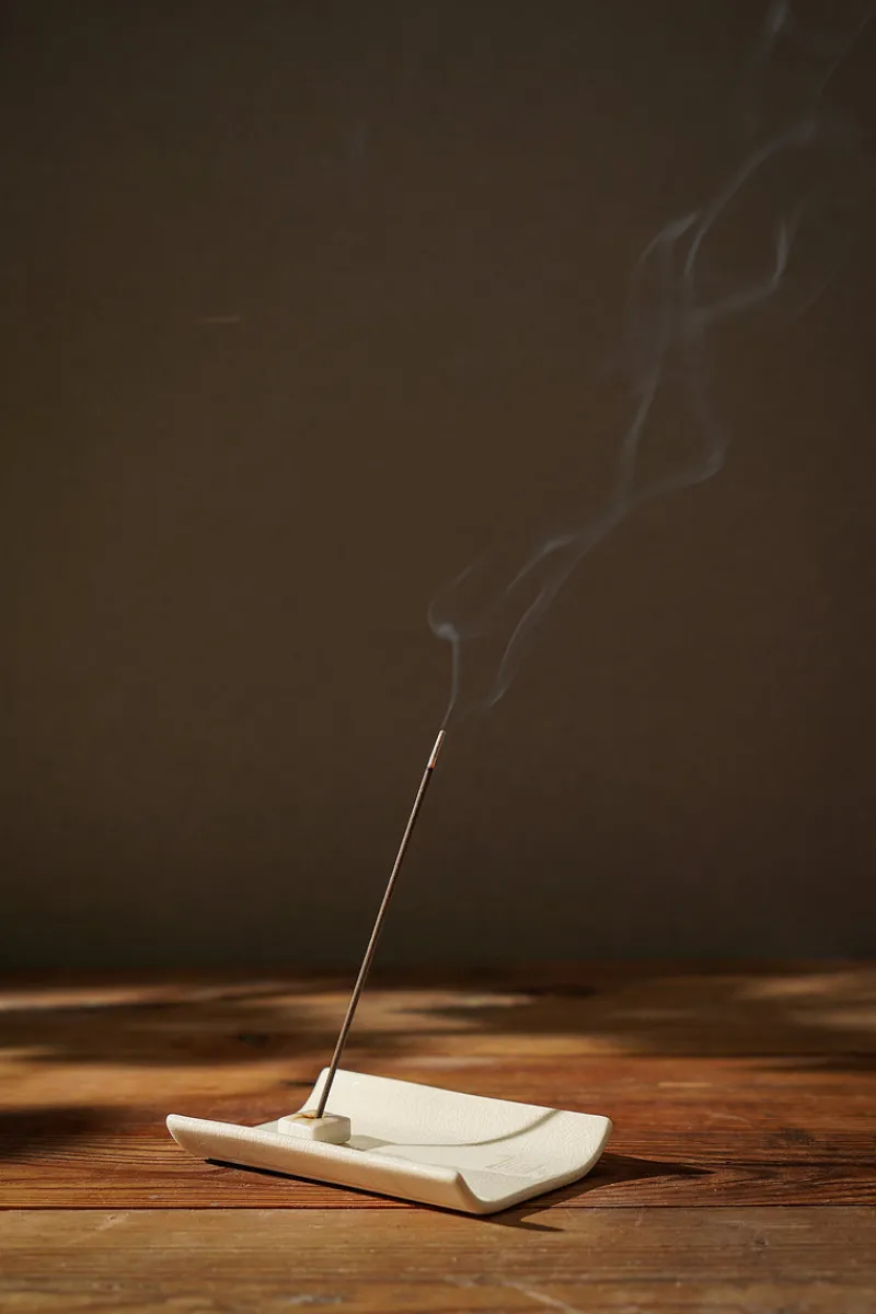 Nippon Kodo Yukari Incense Holder with plate in White Fashion